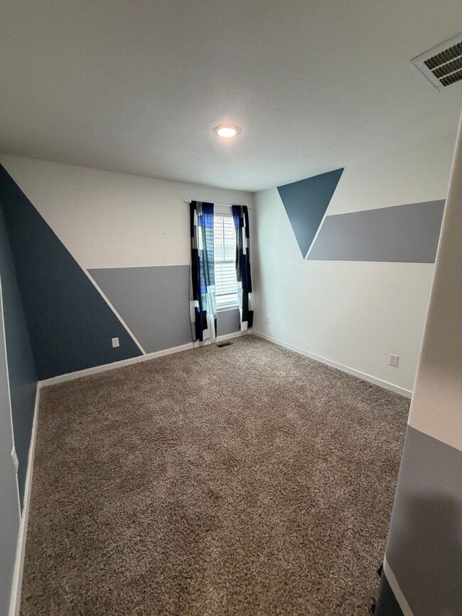 Photo - REMODELED 5 Bedroom | 3 Bathroom | 3 Car Garage HOME -- 3,554 sqft | BASEMENT! | NIXA SCHOOLS | F...