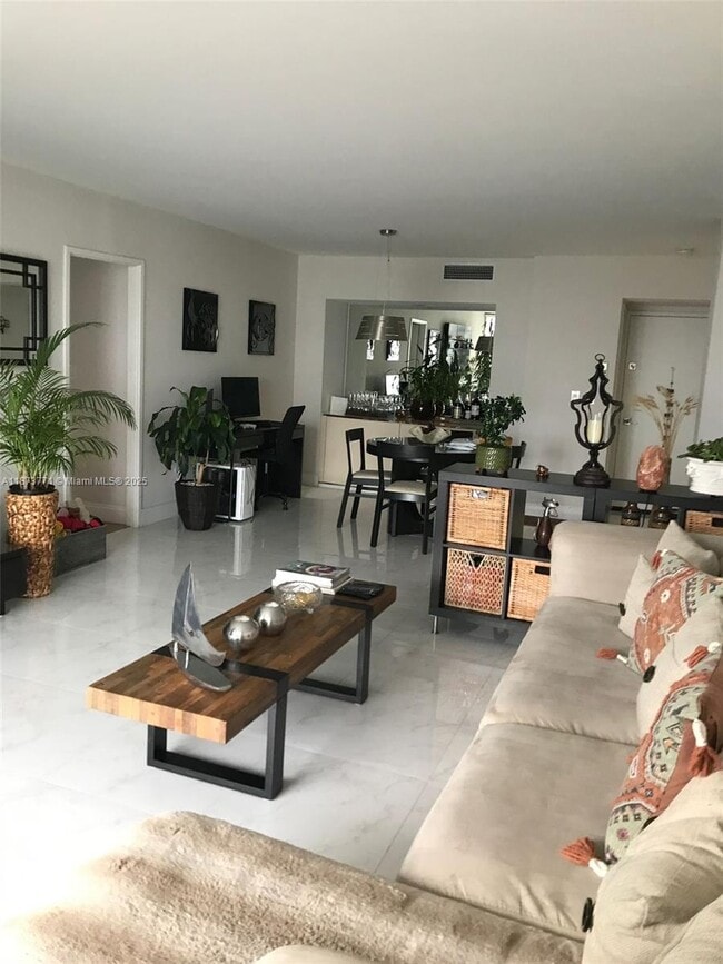 Building Photo - 3731 N Country Club Dr Unit 1926 Rental