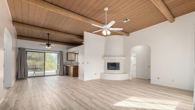 Building Photo - 14428 N Lariat Ln