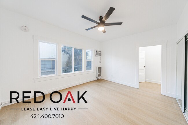 Photo - 816 S Park View St Unidad 104