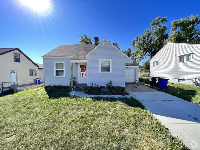 Building Photo - 125 38th St NE Rental