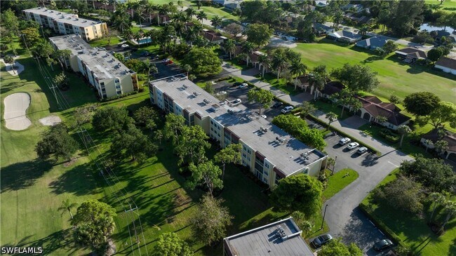 1086 Forest Lakes Dr Unidad 303