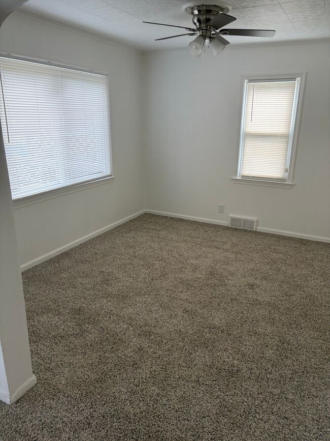 Photo - Renovdated 3 bedroom, 1 bathroom bungalow