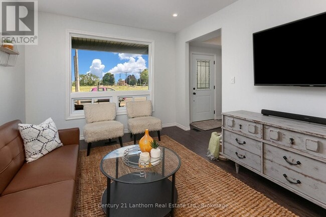 Photo - 104 Creswell Dr