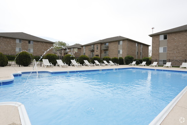 Aspen Court - Aspen Court Townhomes