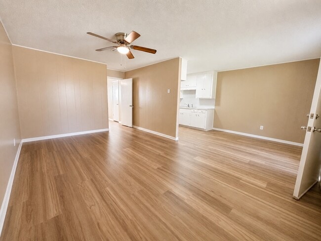 Photo - 105 Heatonville Dr Unit 1
