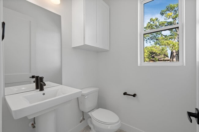 Building Photo - 8706 Ojeman Villas Dr