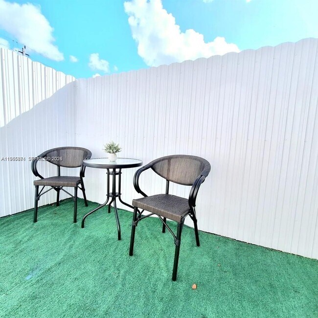 Photo - 13249 SW 200th Terrace Unidad 1