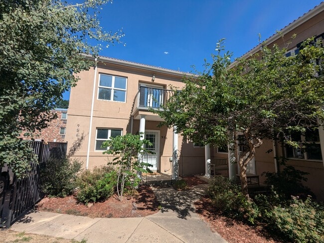Photo - 956 N Washington St
