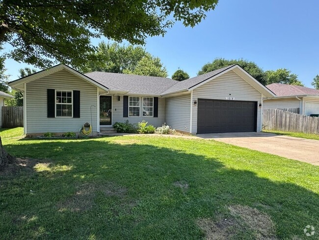 Building Photo - 3 Bedroom | 2 Bathroom | 2 Car garage | La... Rental