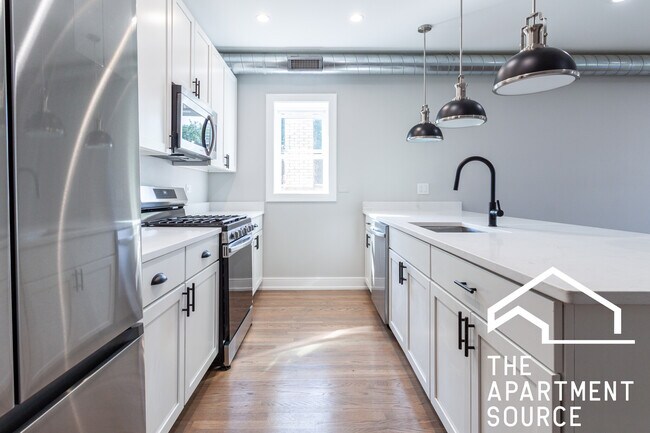 Photo - 2641 W Carmen Ave Unidad 3