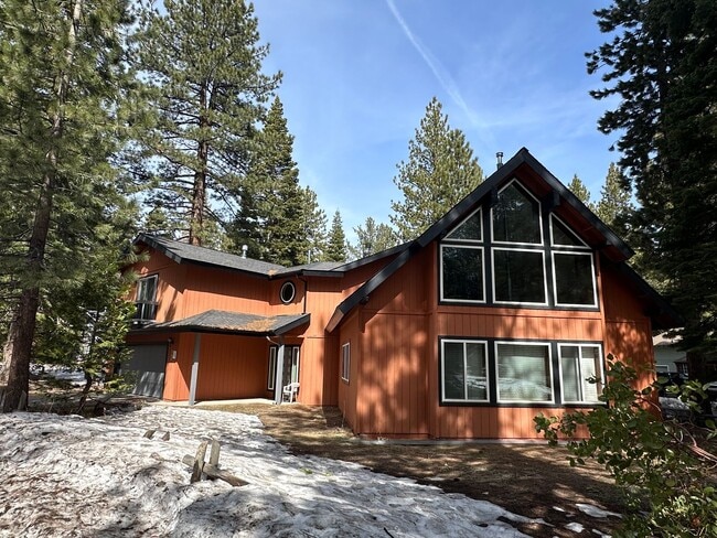 Unique and Spacious 3 Bedroom, 3 Bath Home... - Unique and Spacious 3 Bedroom, 3 Bath Home...