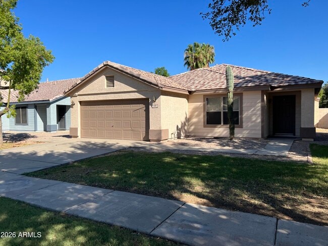 Photo - 434 W Fabens Ln