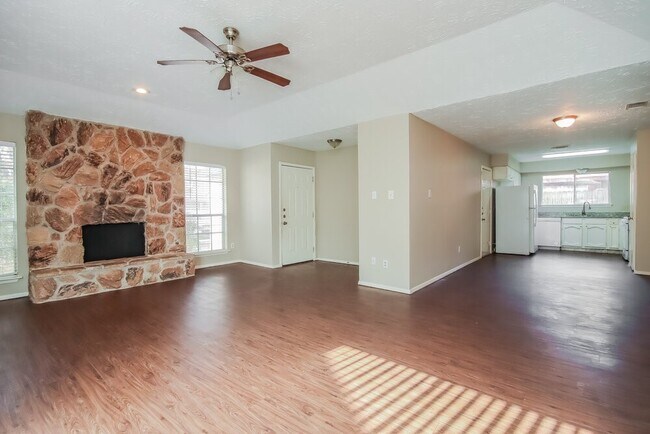 Photo - 4118 Brookhead Trail