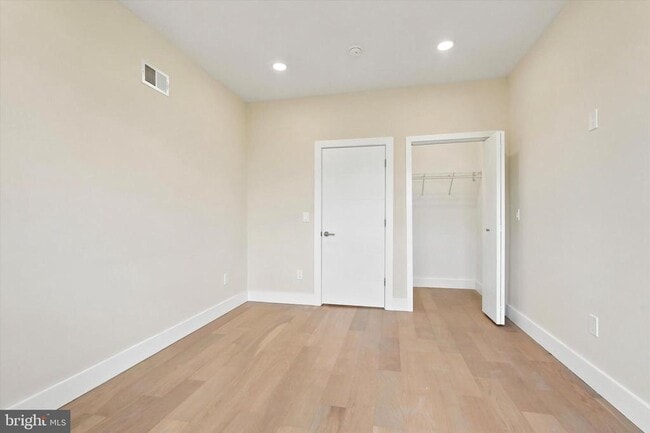 Photo - 2440 E Harold St