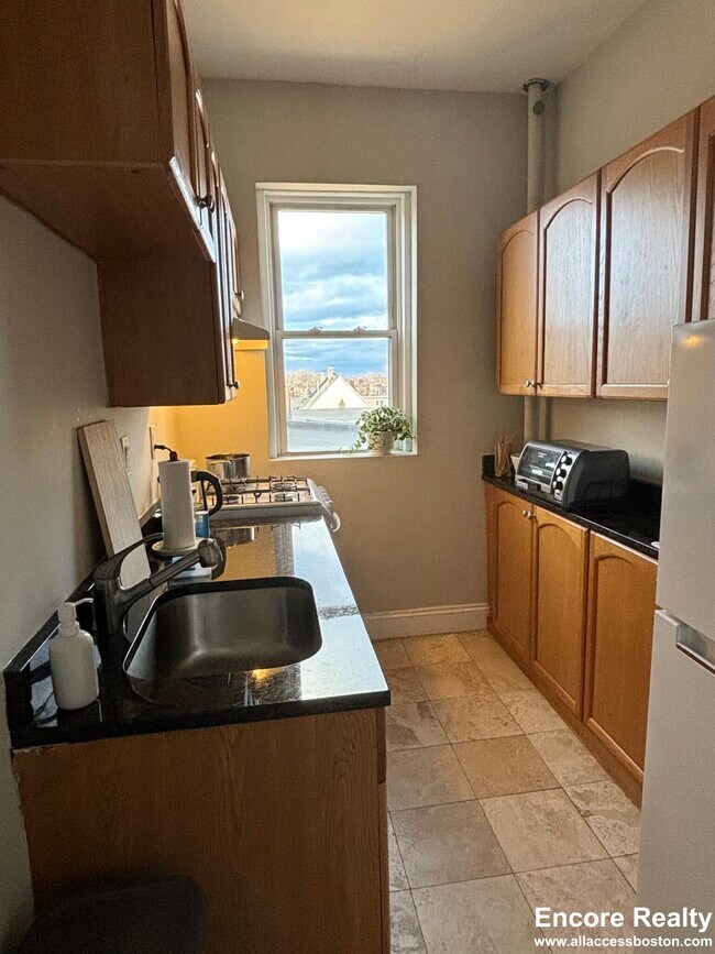Photo - 83 Linden St Unit 24