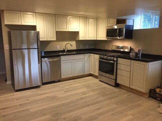 Photo - 1395 N Harlan St Unidad B