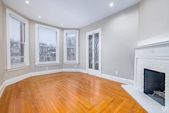 2BR, 1BA - 1,200SF - Living Room