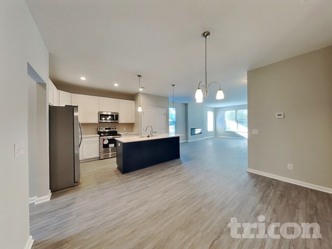 Photo - 111 Thomas Point Dr