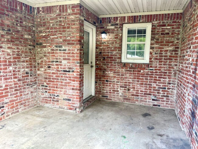 Photo - 3 Bed / 1 Bath Apartment in Truman, Available Now!