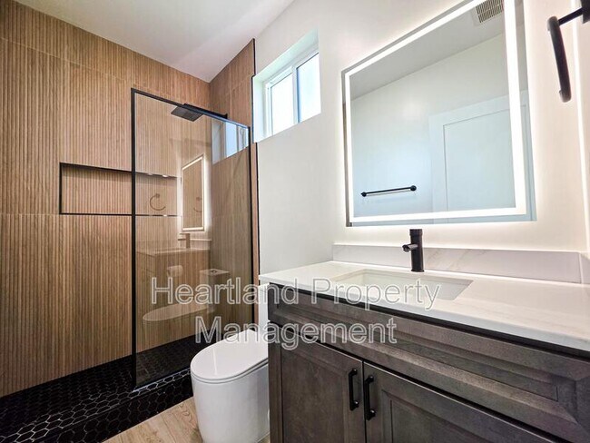 Photo - 3350 Lockwood Dr Unit #02