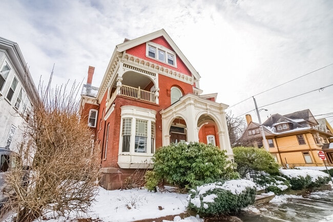 Building Photo - 495 Orange St Unit 2F