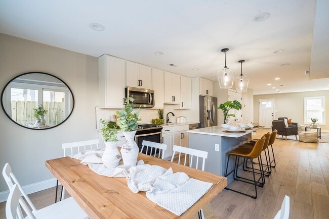 Photo - Natural-Light Stunner Near Eastern Market ...