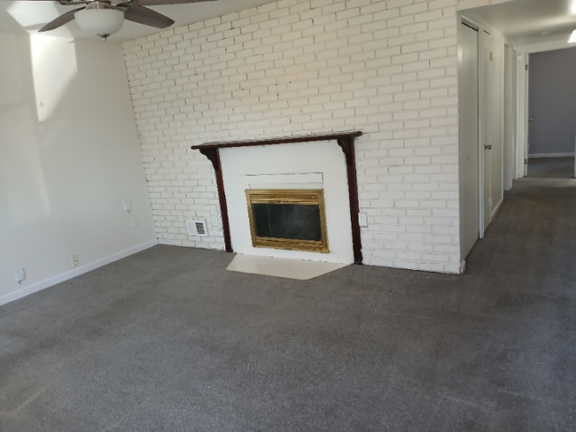 Photo - 5683 Gertrude St