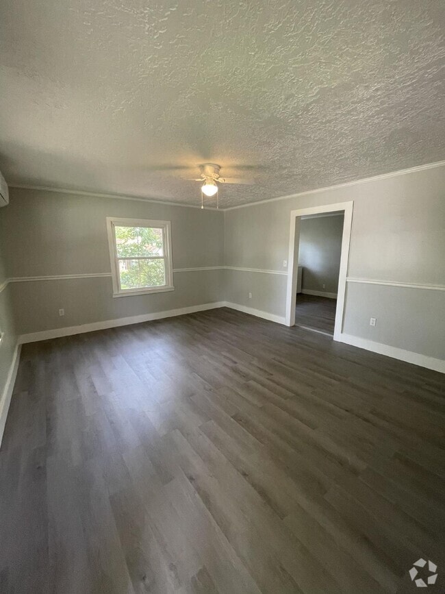Building Photo - 112 Elm St Unit A Rental