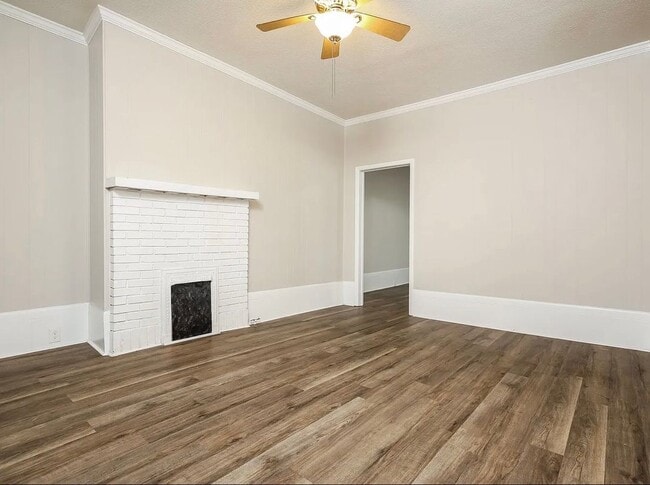 Photo - 2121 Nichols Ln