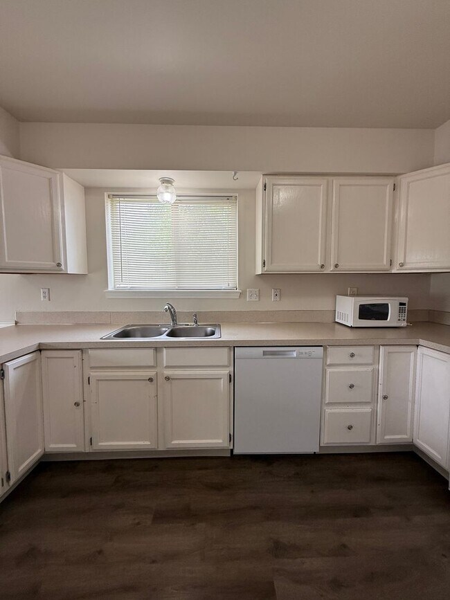 2224 W 13th Ave