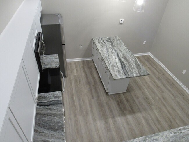 Photo - 211 Broadway Ave S Unidad A211-02