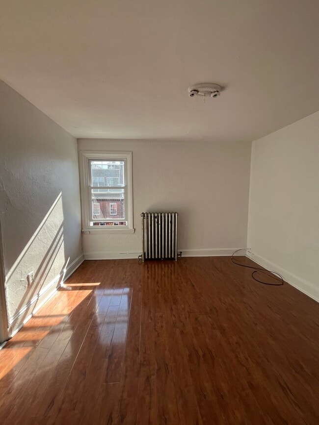 Photo - 2245 Bainbridge St Unit 3