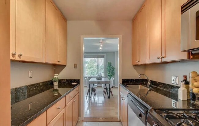 Photo - 1730 Arlington Blvd Unit 208