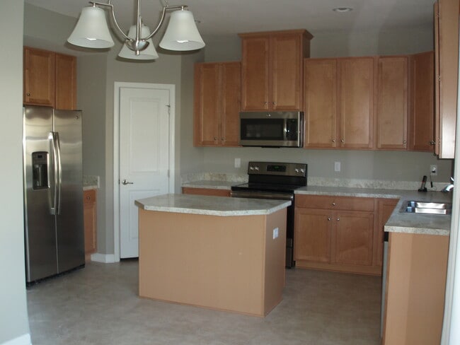 Photo - HAMPTON- BEAUTIFUL BRAND NEW MODEL HOME FOR RENT!!
