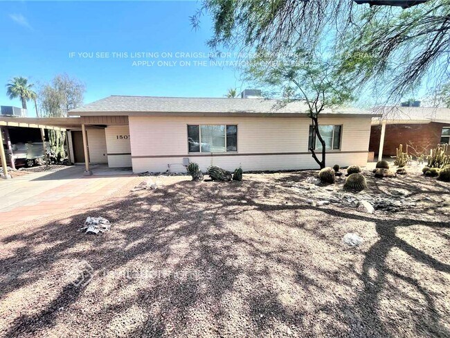 Photo - 1507 W Mitchell Dr House
