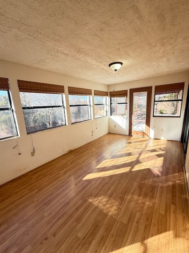 Photo - Nice 3 bedroom 2 bath located in Northeast Foothills on Cul De Sac St.