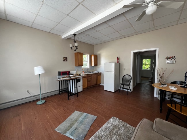 Building Photo - 306 Marble St Rental