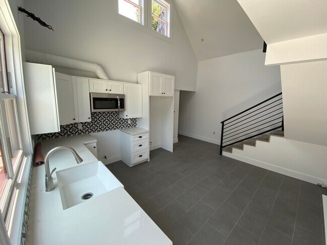 Photo - 1301-1303 West 22nd Street Apartment Unit 1303