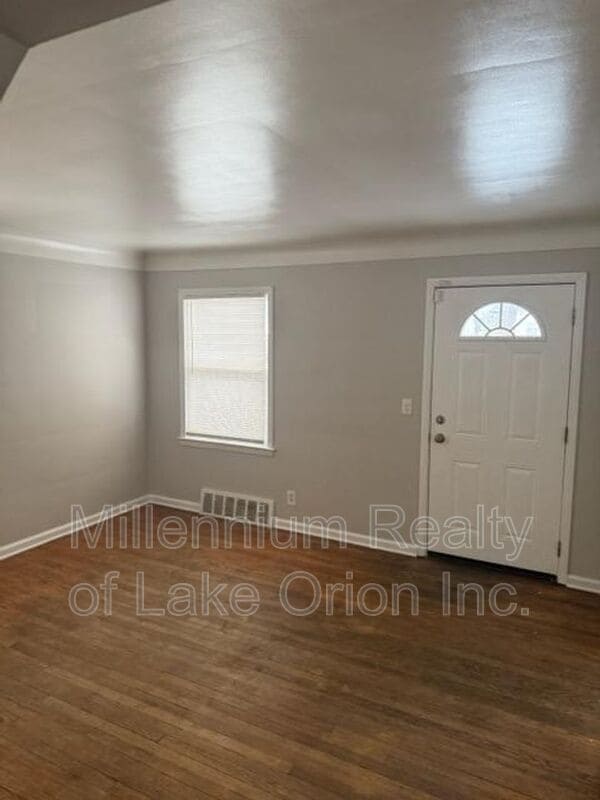 Photo - 14663 Jacob Ave
