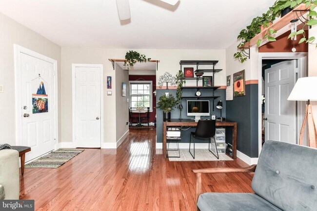 Photo - 1808 W Abingdon Dr Unit 302