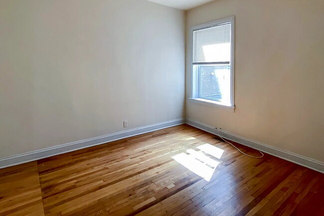 Photo - 3820 N Sheffield Ave Unit 1