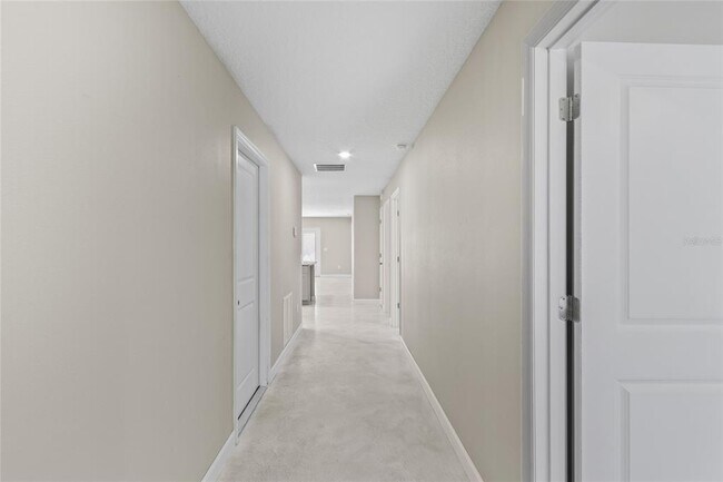 Photo - 921 E Clifford Ave