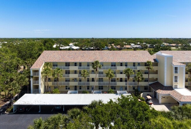 Photo - GORGEOUS 2 BEDROOM, 2 BATHROOM 1ST FLOOR CONDO LOCATED IN THE HIGHLY SOUGHT AFTER TENTH FAIRWAY A...