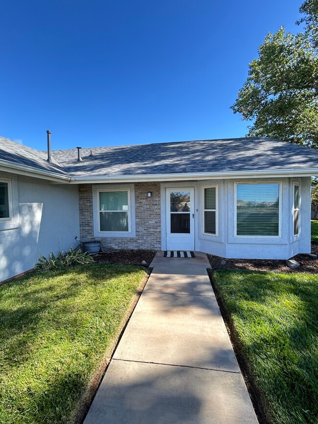 Photo - 7960 N Jade Dr