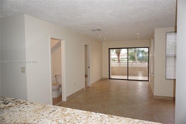 Photo - 230 SW Canal St Condominio Unidad 202