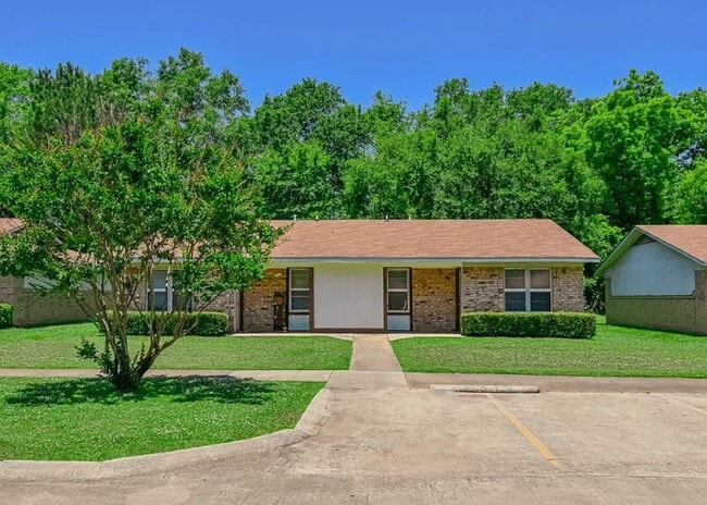 Photo - 501 Martin Luther King St