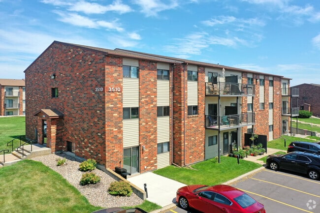 Exterior - Oakwood Estates