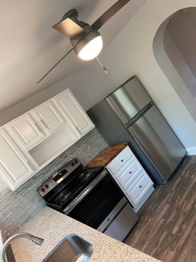 Kitchen 1 - 4934 Rubicam St Unit 1