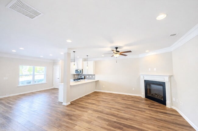 Photo - 3-bedroom Townhome in Buford City Schools with Quartz Kitchen, Private Suite, and Walkable Downto...